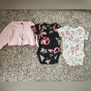 Newborn girl bundle. Perfect condition